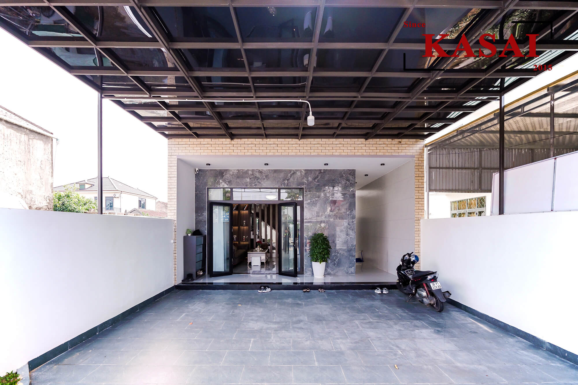Nhà 3 tầng sân rộng đẹp