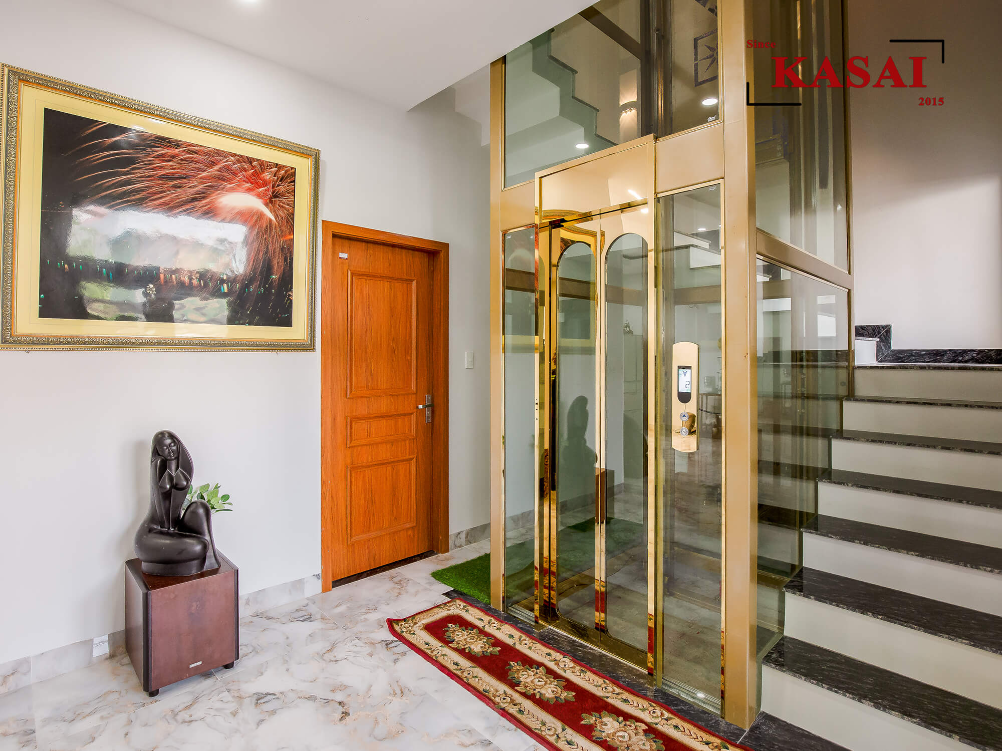 Thang máy nhà 2 tầng đón gió biển