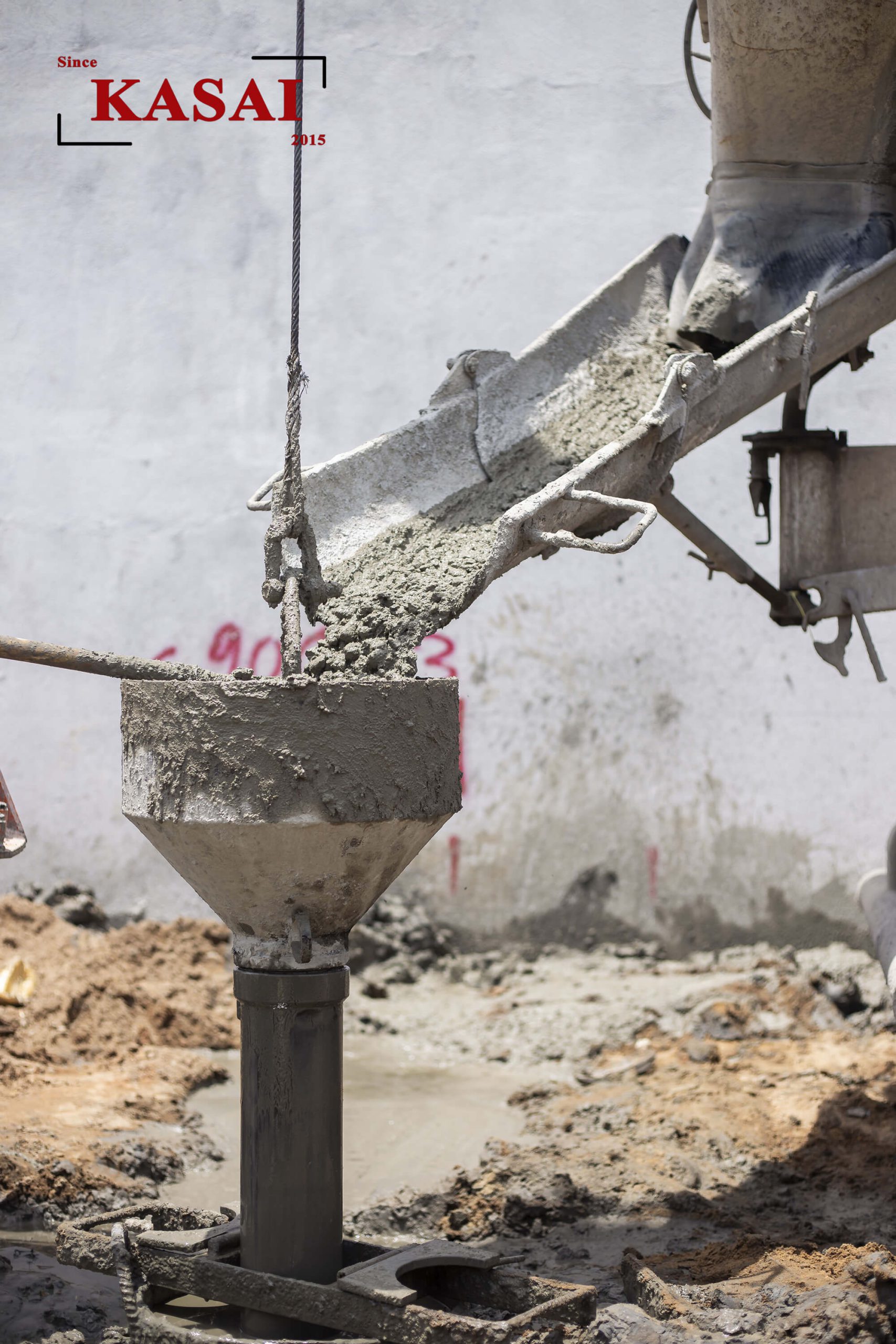 Đổ bê tông cọc khoan nhồi