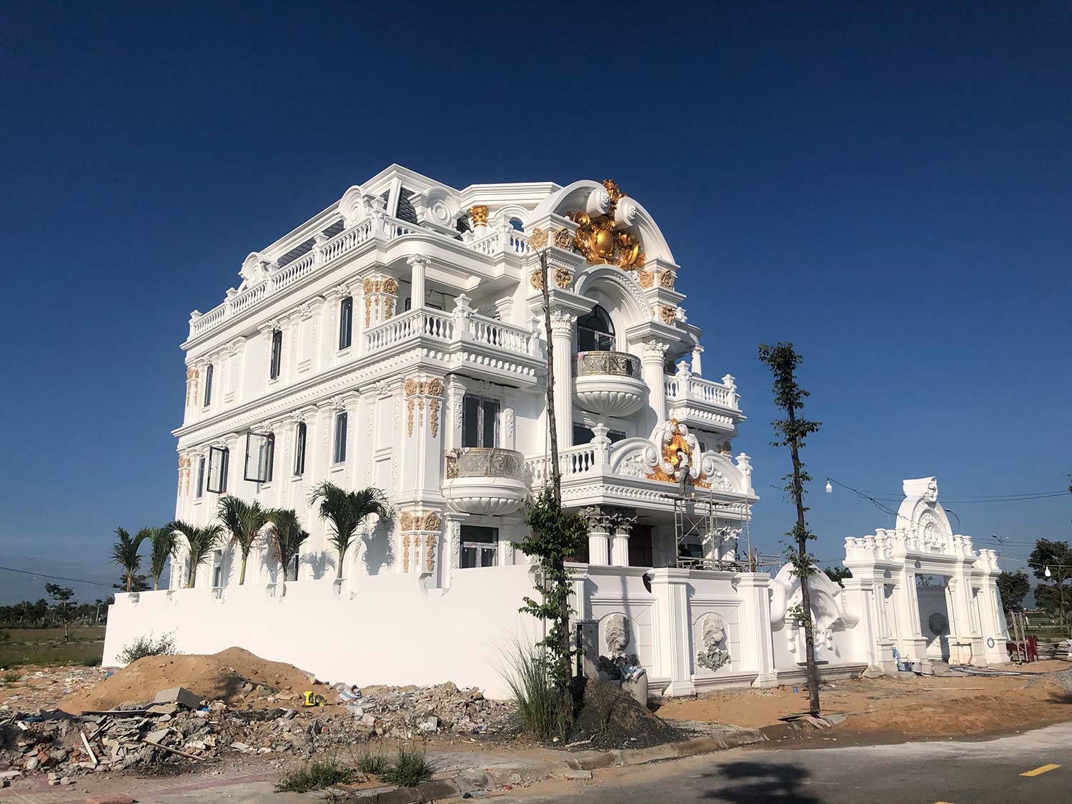 Biệt thự tân cổ điển đẳng cấp