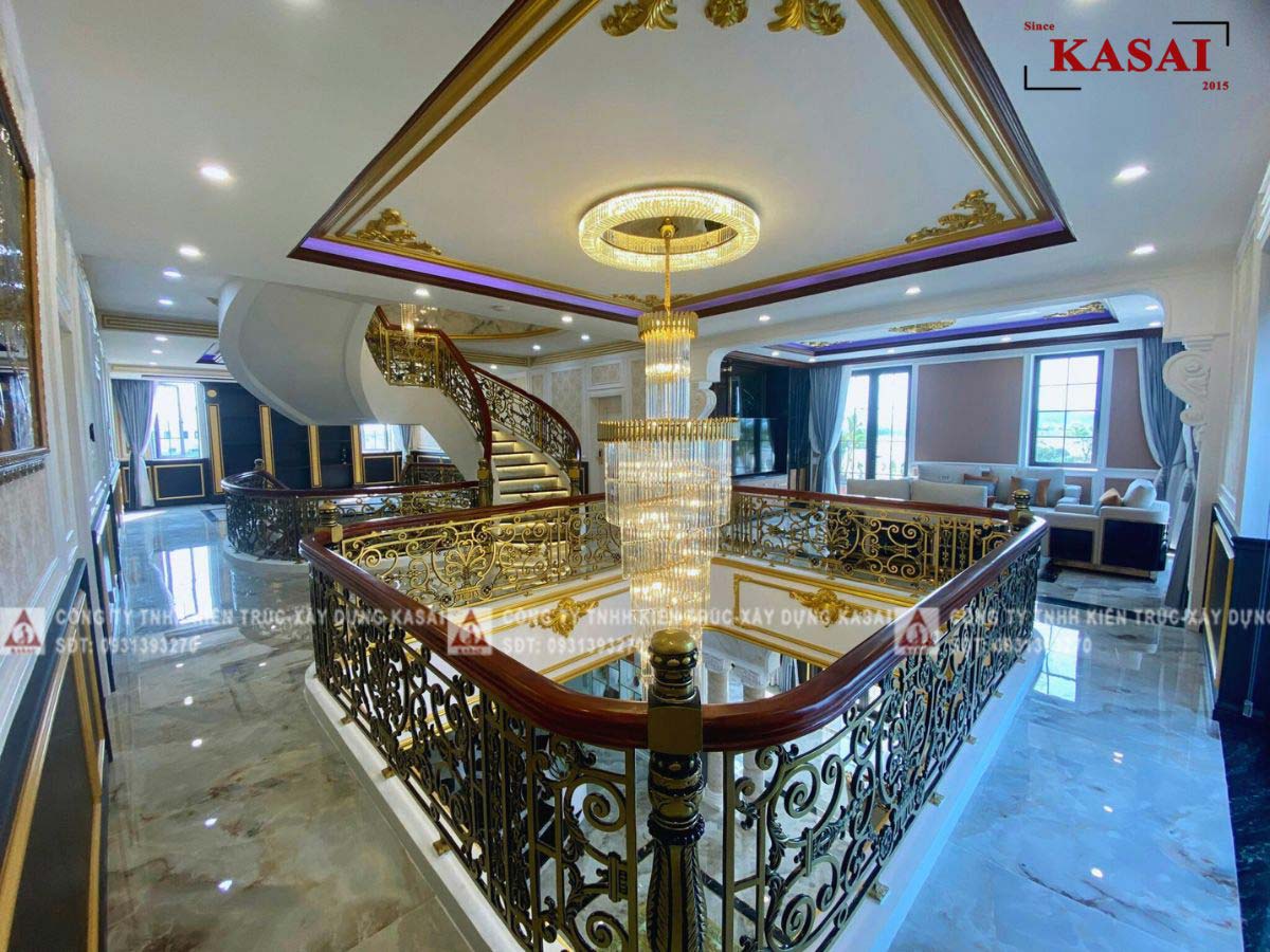 Cầu thang biệt thự tân cổ điển đẳng cấp