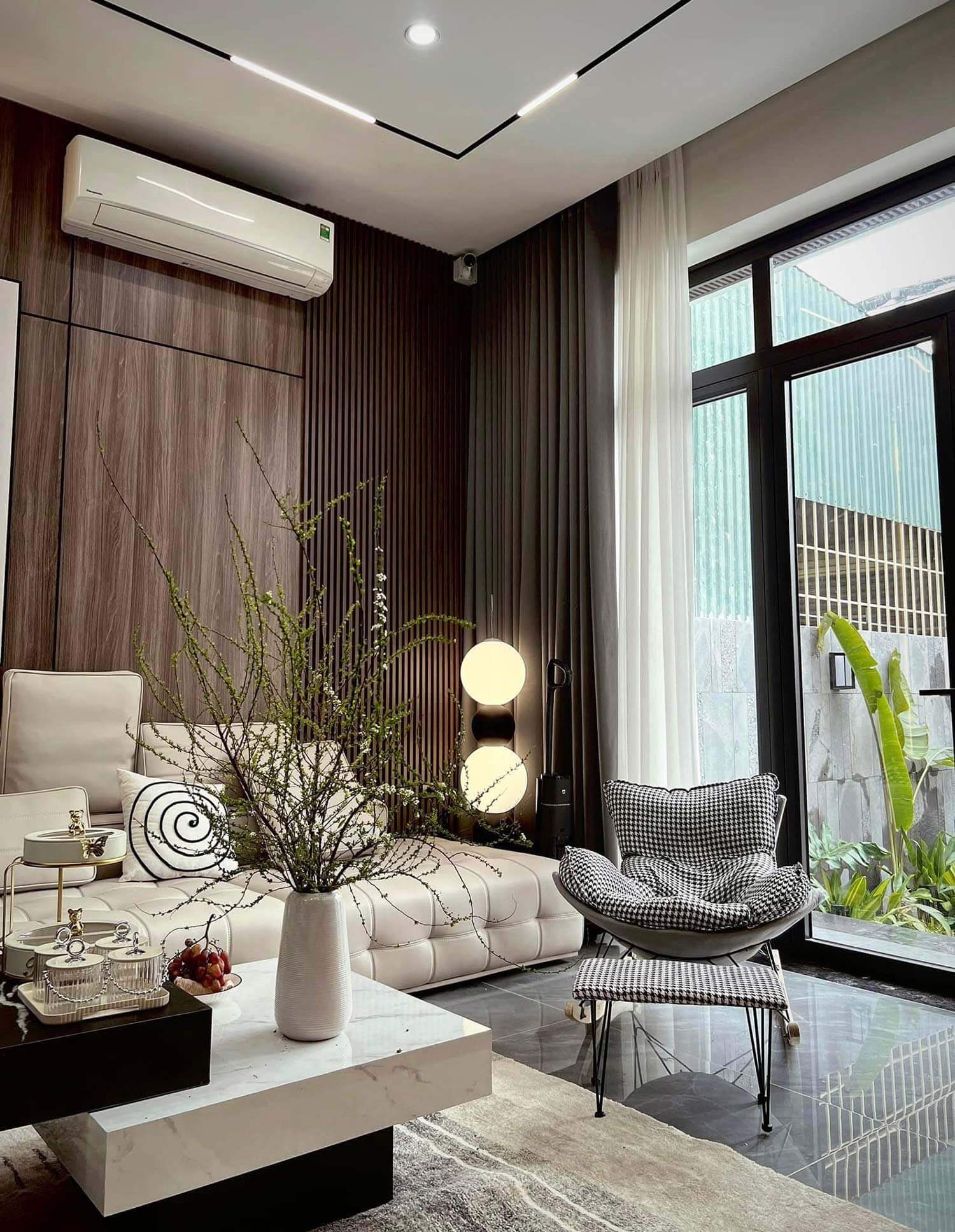 Phòng khách Quỳnh House