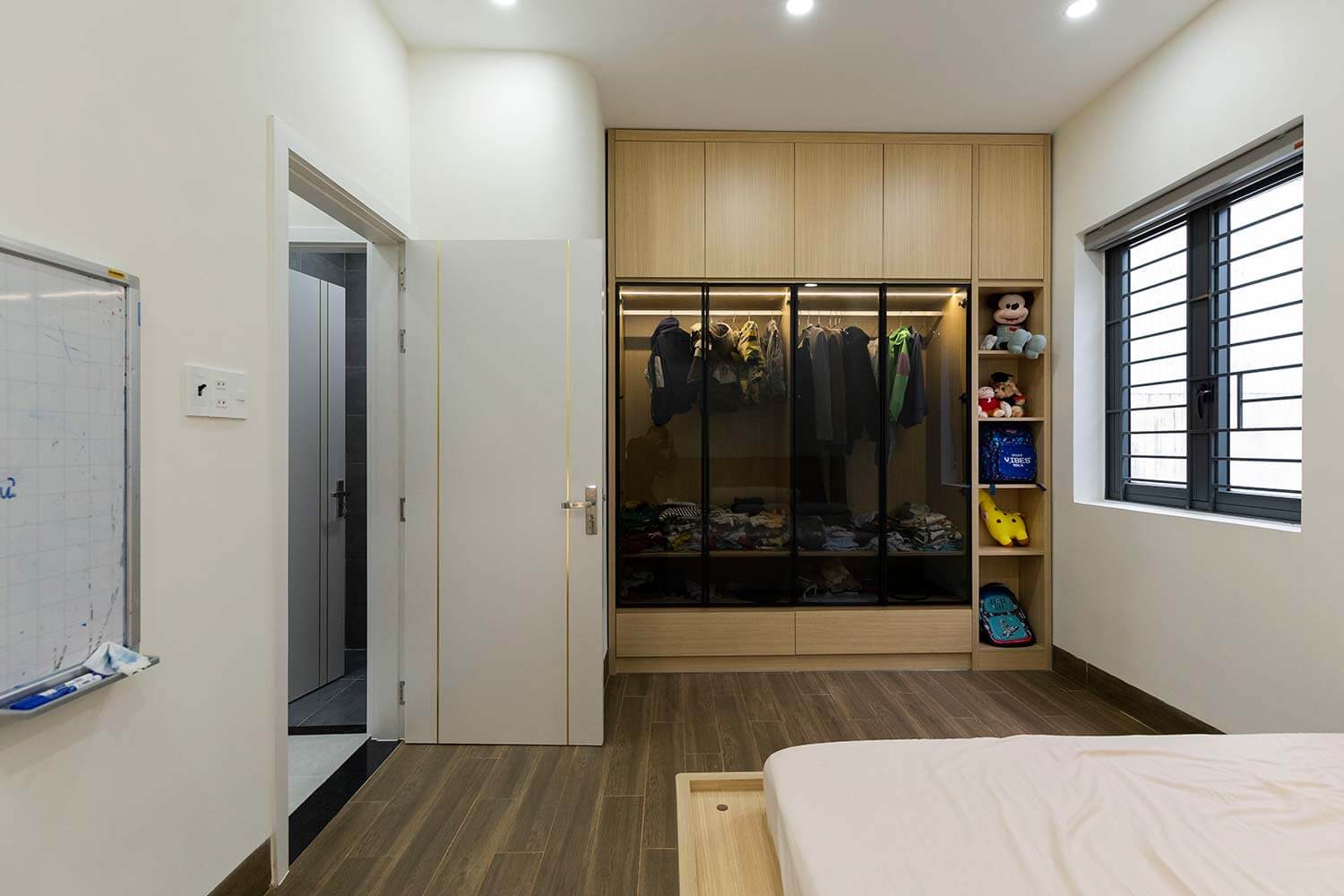 Phòng ngủ tổ ấm hiện đại 3 tầng