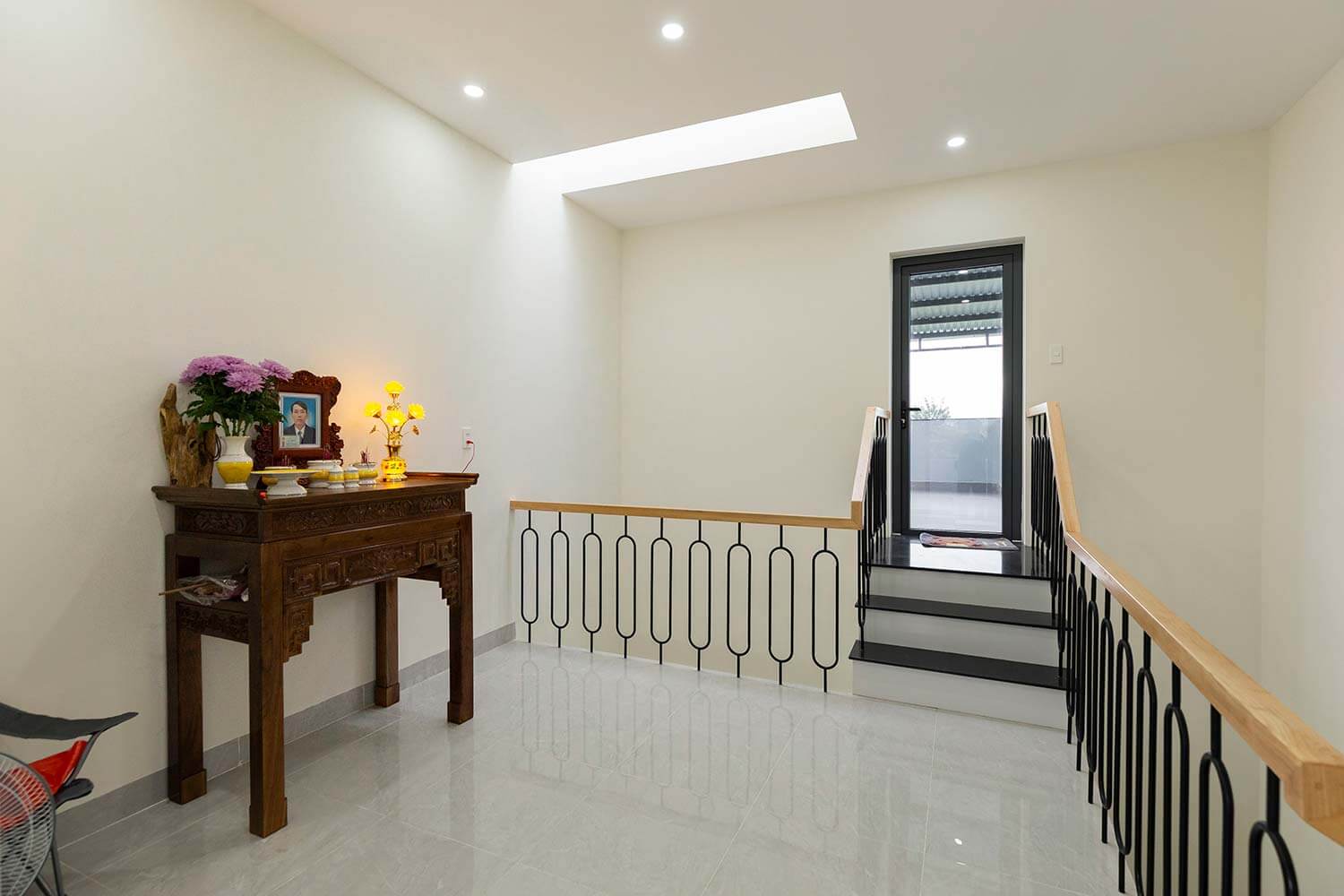 Phòng thờ tổ ấm hiện đại 3 tầng