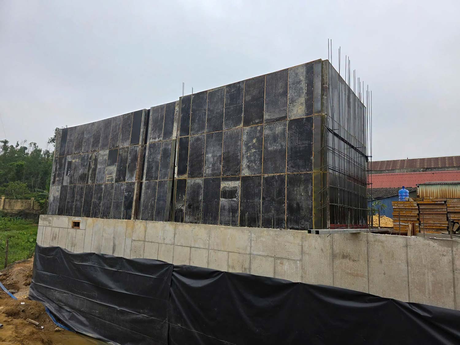 Thi công nhà bê tông nguyên khối