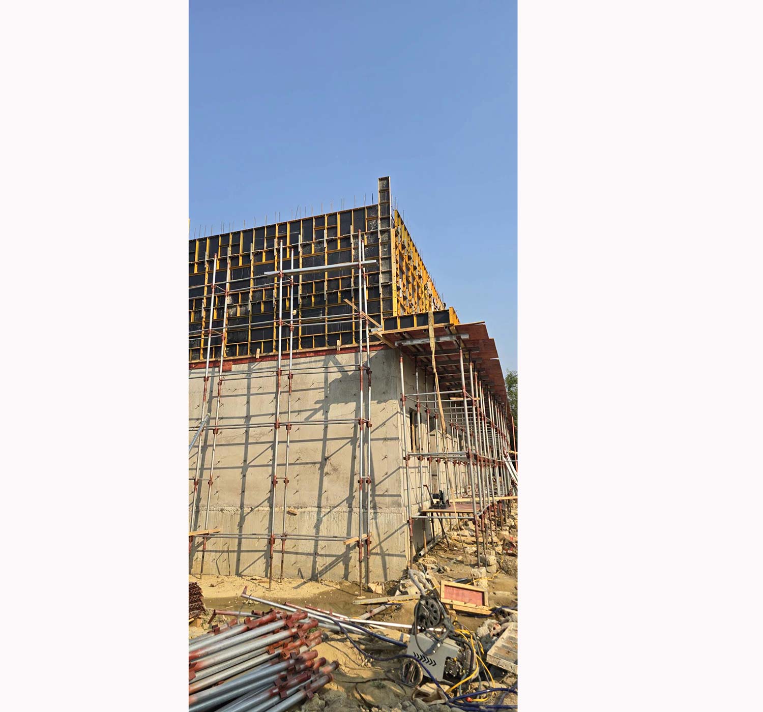 Thi công nhà bê tông nguyên khối